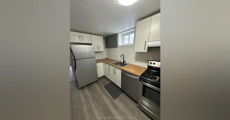 Lower-28 Carlton Road, Barrie, ON, L4M 5J6 - 2