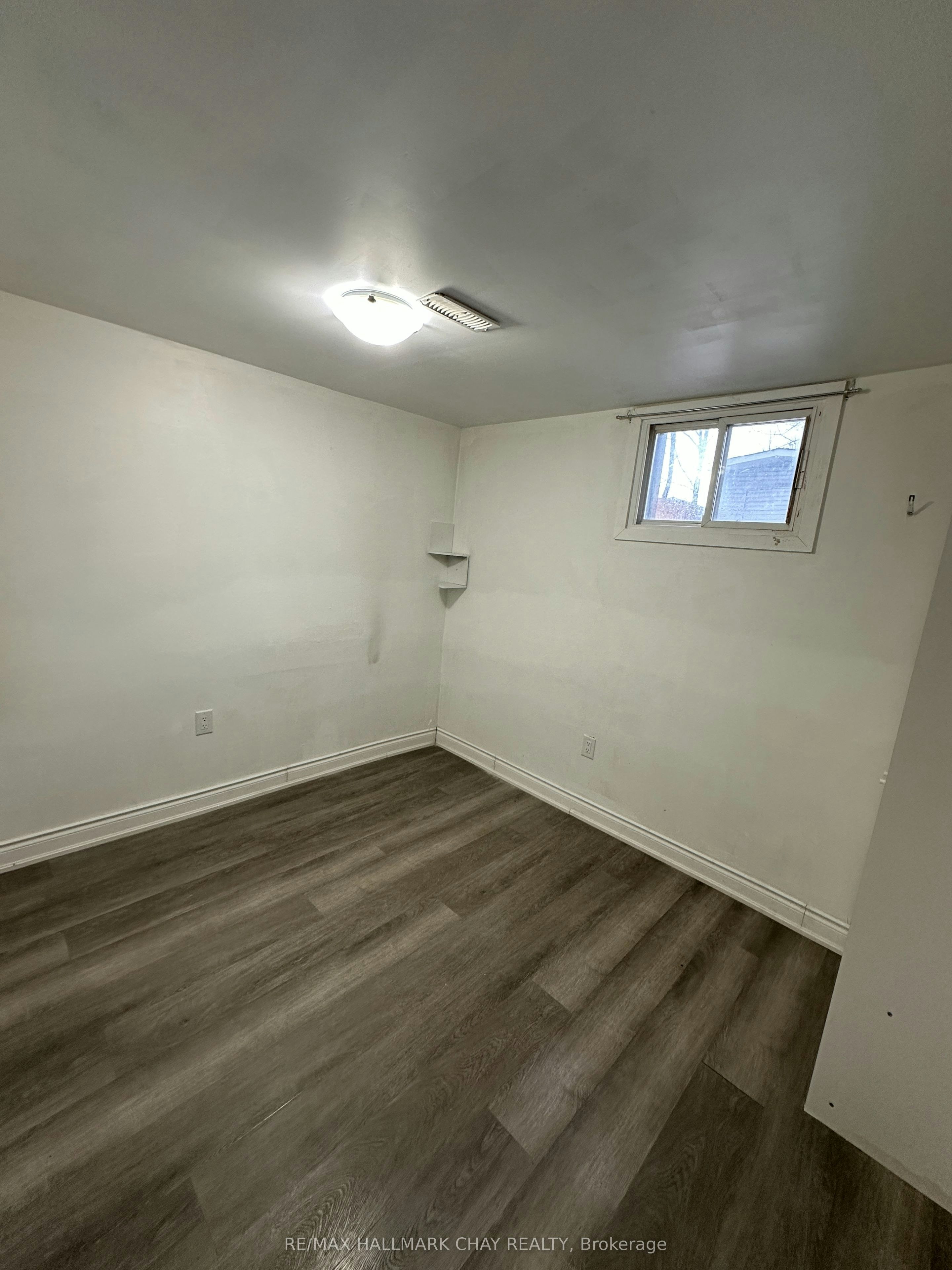 Lower-28 Carlton Road, Barrie, ON, L4M 5J6 - 7