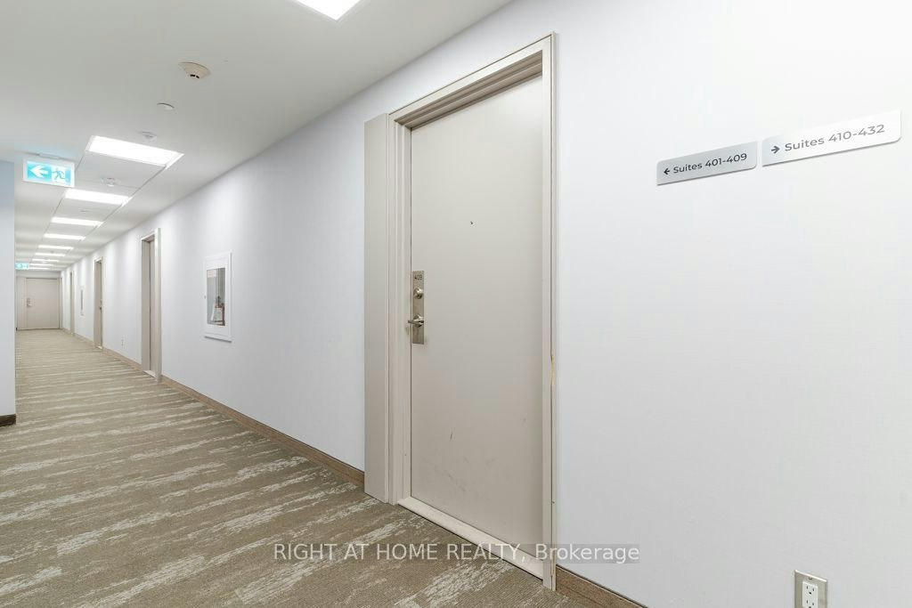 409-681 Yonge Street, Barrie, ON, L4N 4E8 - 3
