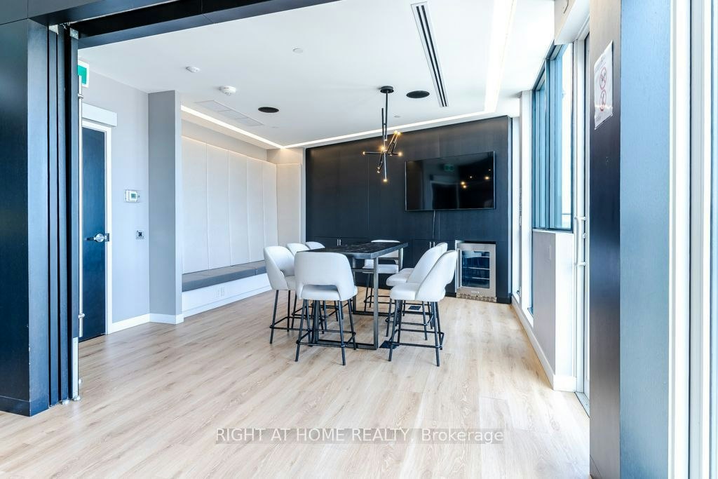 409-681 Yonge Street, Barrie, ON, L4N 4E8 - 26