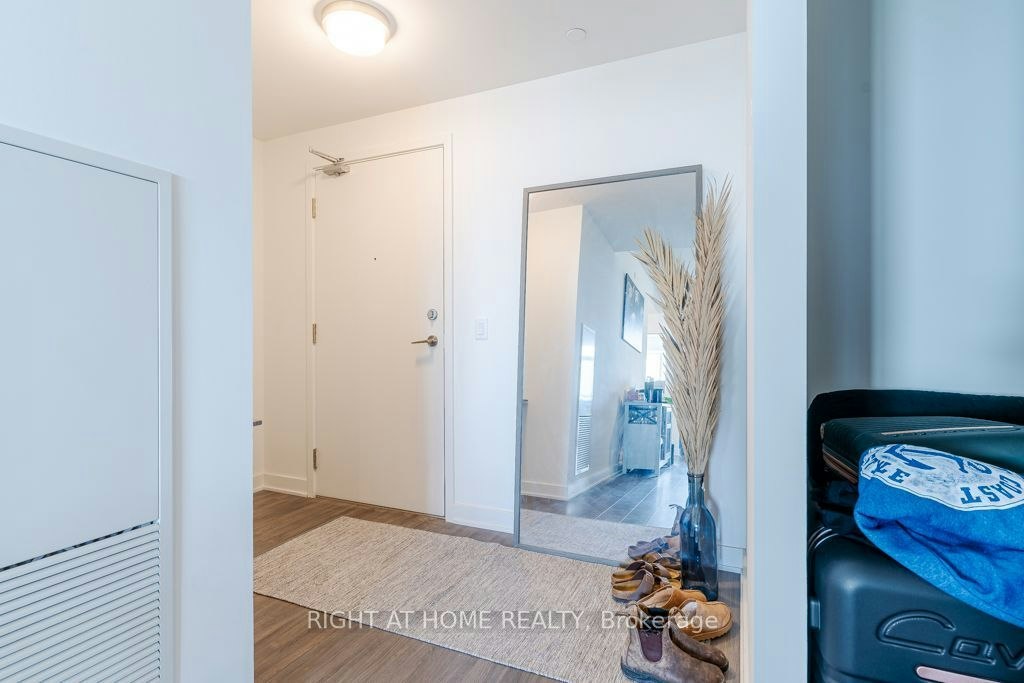 409-681 Yonge Street, Barrie, ON, L4N 4E8 - 5