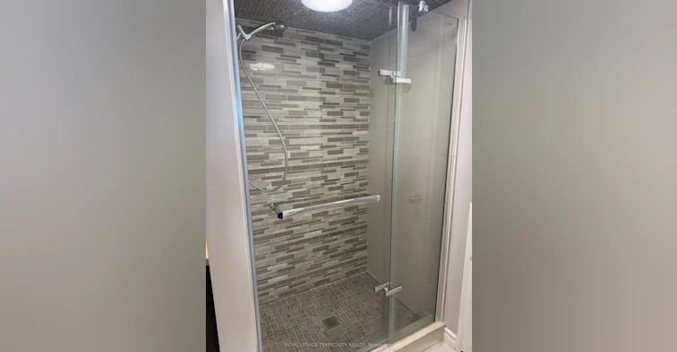 1005-140 Dunlop Street E, Barrie, ON, L4M 6H9 - 10