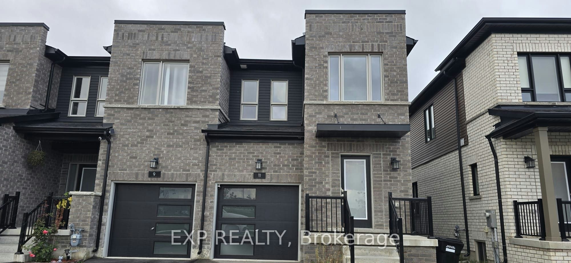 11 Evergreen Terrace, Barrie, ON, L9J 0M6