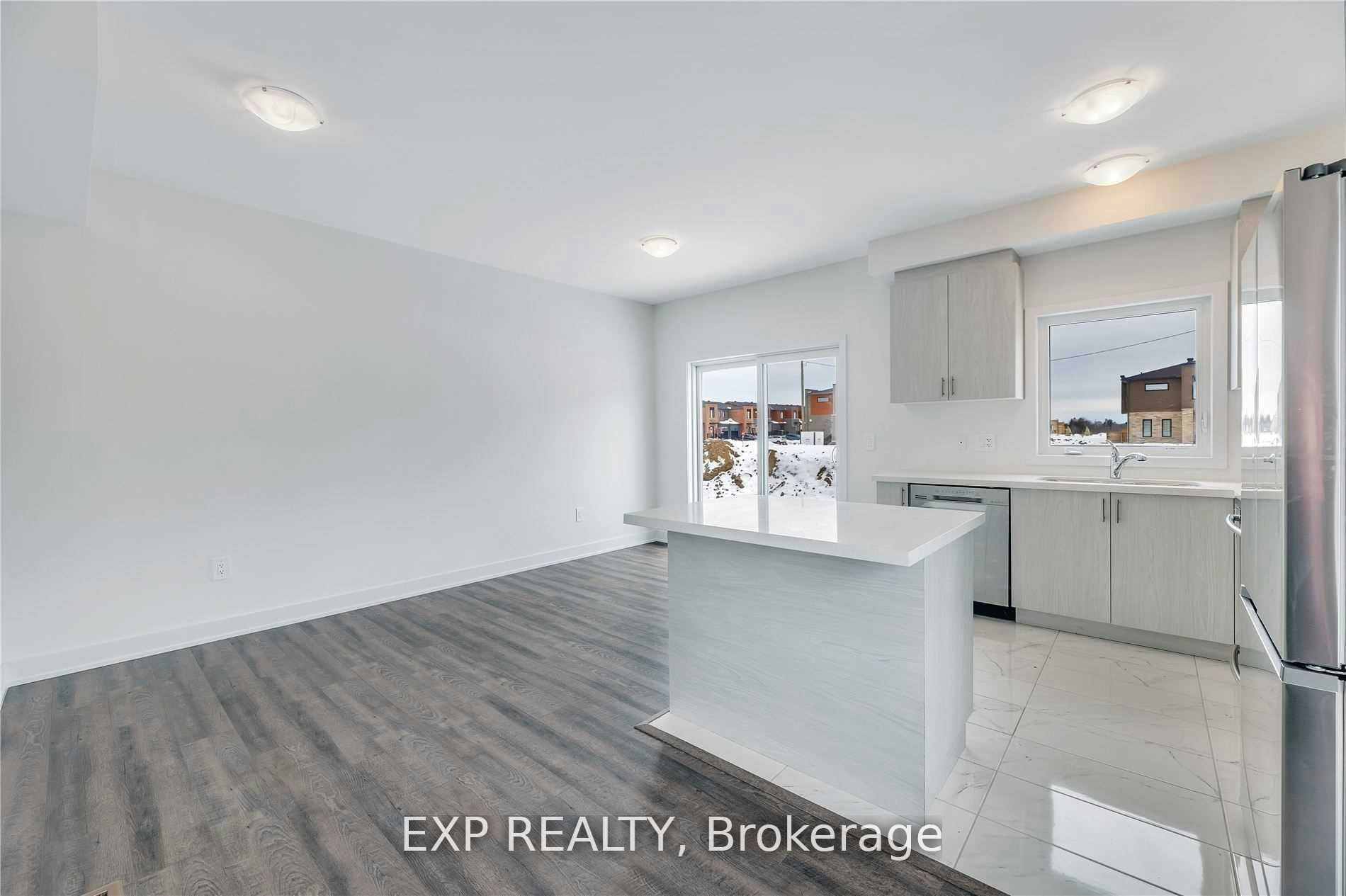 11 Evergreen Terrace, Barrie, ON, L9J 0M6 - 8