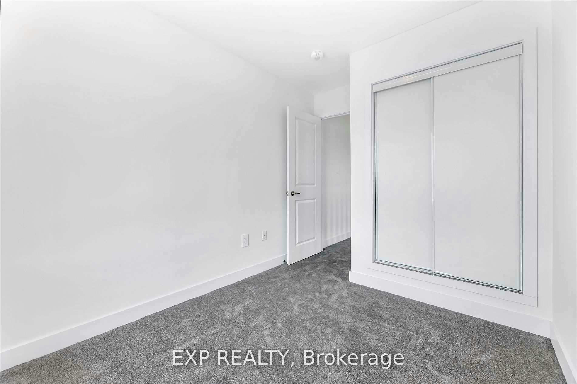 11 Evergreen Terrace, Barrie, ON, L9J 0M6 - 11
