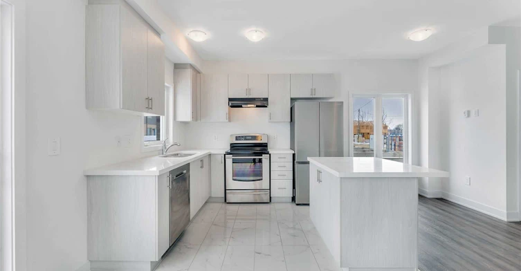 11 Evergreen Terrace, Barrie, ON, L9J 0M6 - 5