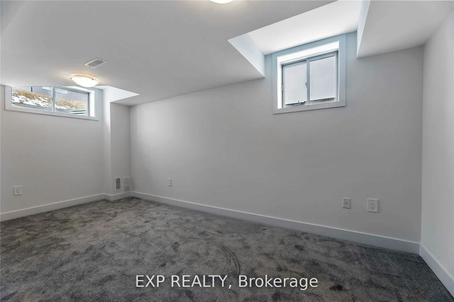 11 Evergreen Terrace, Barrie, ON, L9J 0M6 - 21