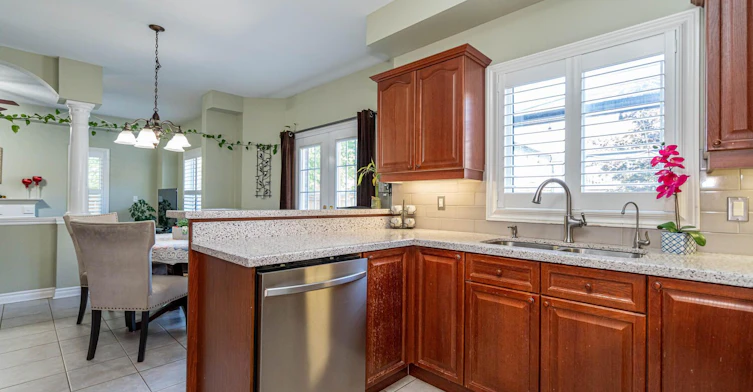 22 Sovereign's Gate, Barrie, ON, L4N 0K7 - 15