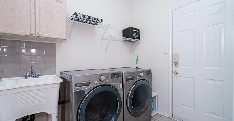 22 Sovereign's Gate, Barrie, ON, L4N 0K7 - 20
