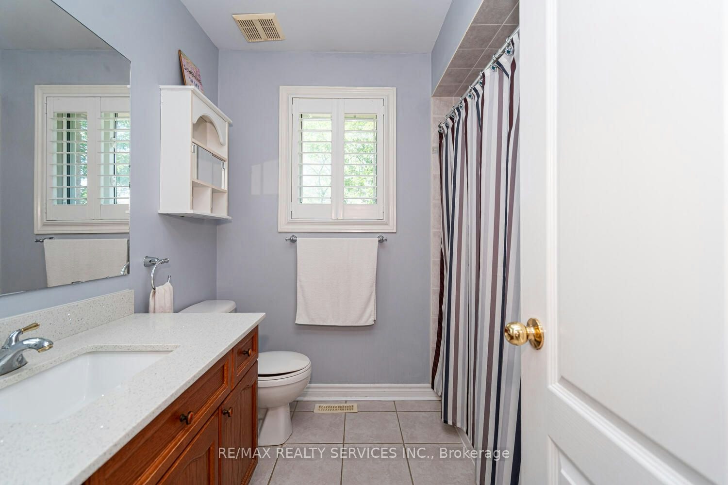 22 Sovereign's Gate, Barrie, ON, L4N 0K7 - 32