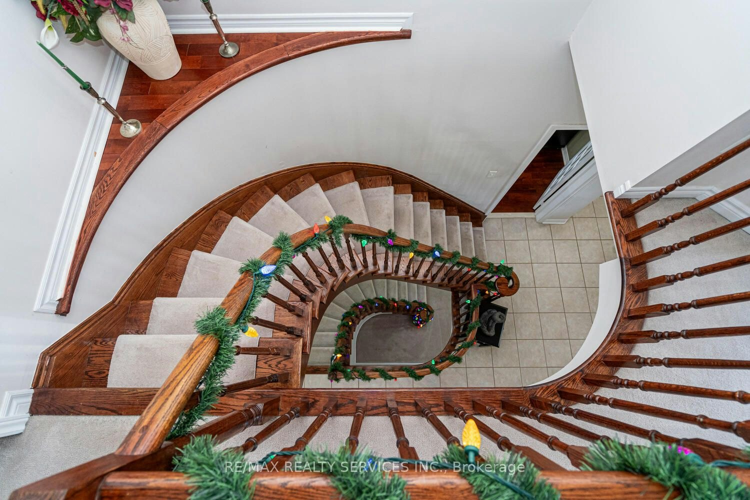 22 Sovereign's Gate, Barrie, ON, L4N 0K7 - 22