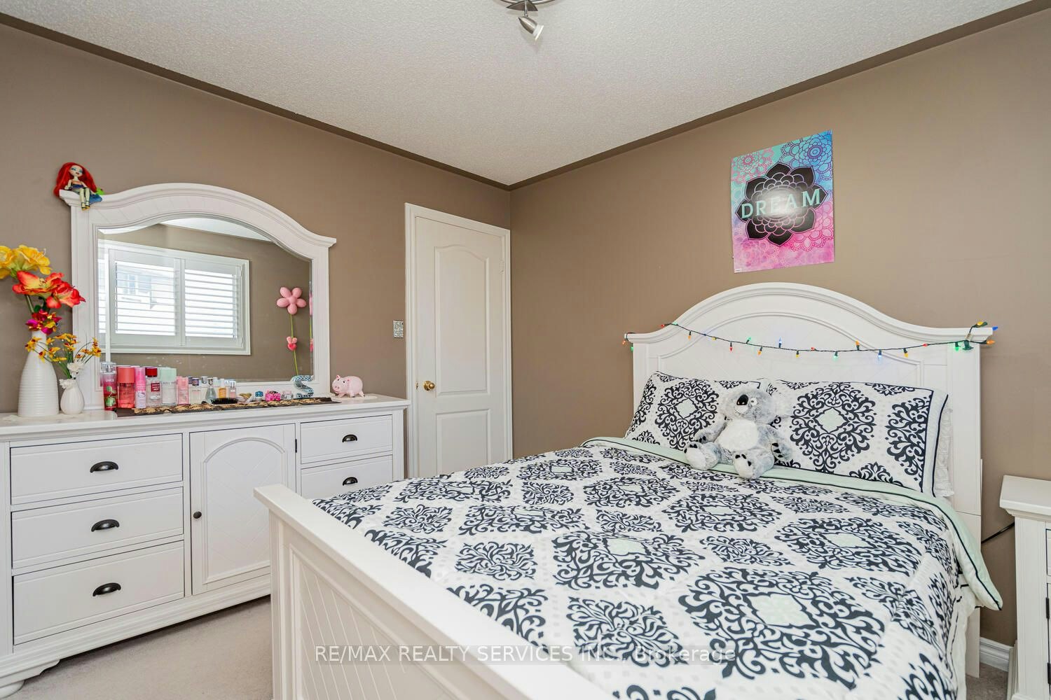22 Sovereign's Gate, Barrie, ON, L4N 0K7 - 37
