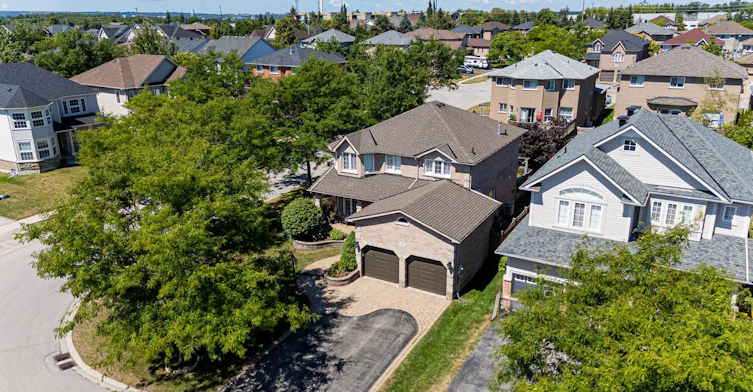 22 Sovereign's Gate, Barrie, ON, L4N 0K7
