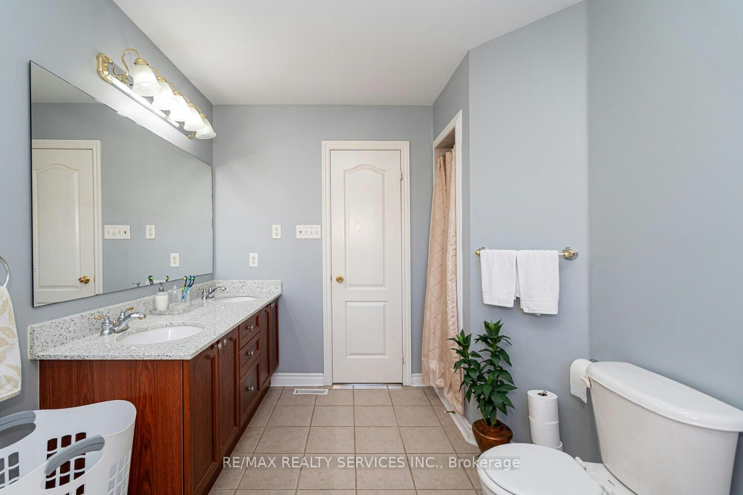 22 Sovereign's Gate, Barrie, ON, L4N 0K7 - 28