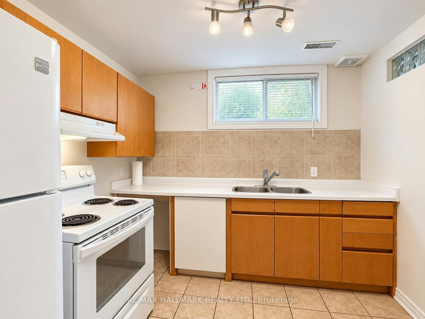Lower-25 Glenridge Road, Barrie, ON, L4N 2X9 - 7