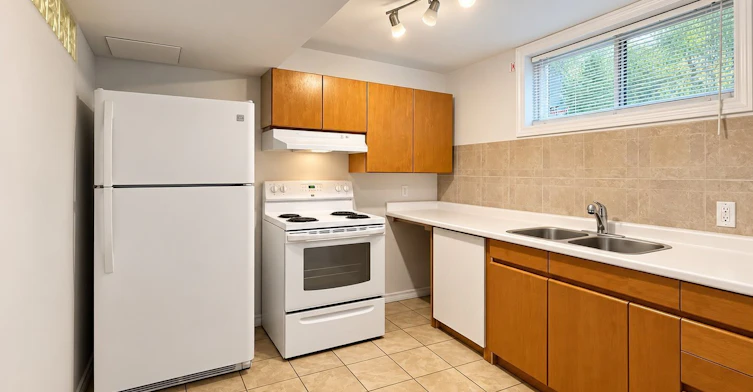 Lower-25 Glenridge Road, Barrie, ON, L4N 2X9 - 6