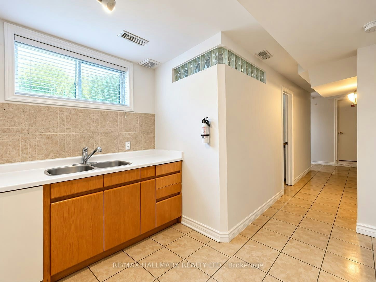 Lower-25 Glenridge Road, Barrie, ON, L4N 2X9 - 8