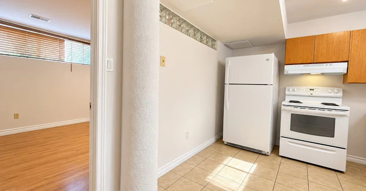 Lower-25 Glenridge Road, Barrie, ON, L4N 2X9 - 5