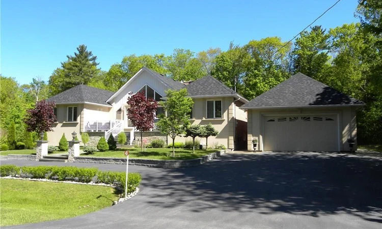 43 Staglir Drive