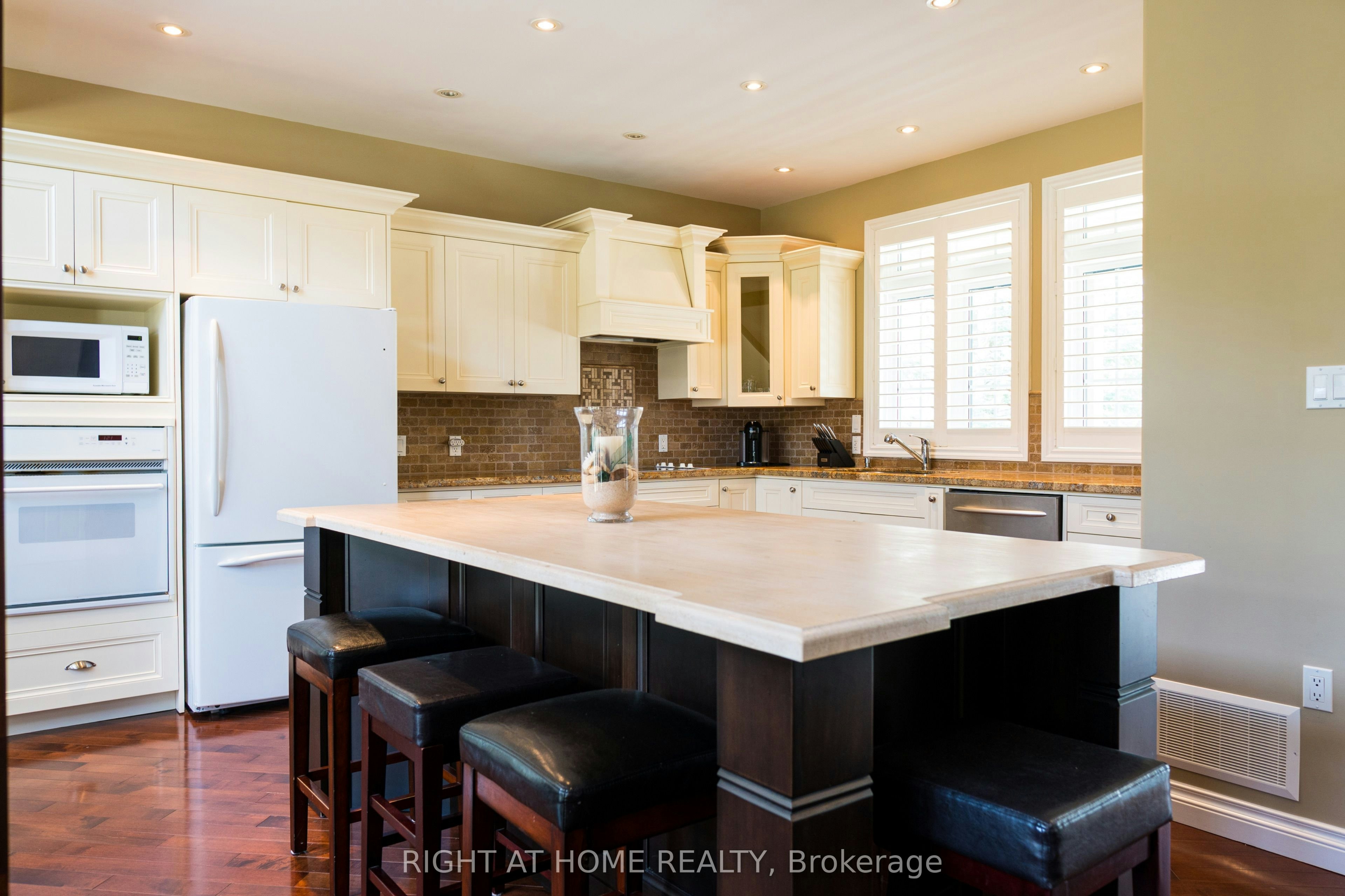 57 Old Trail Road, Tiny, ON, L0L 2T0 - 7