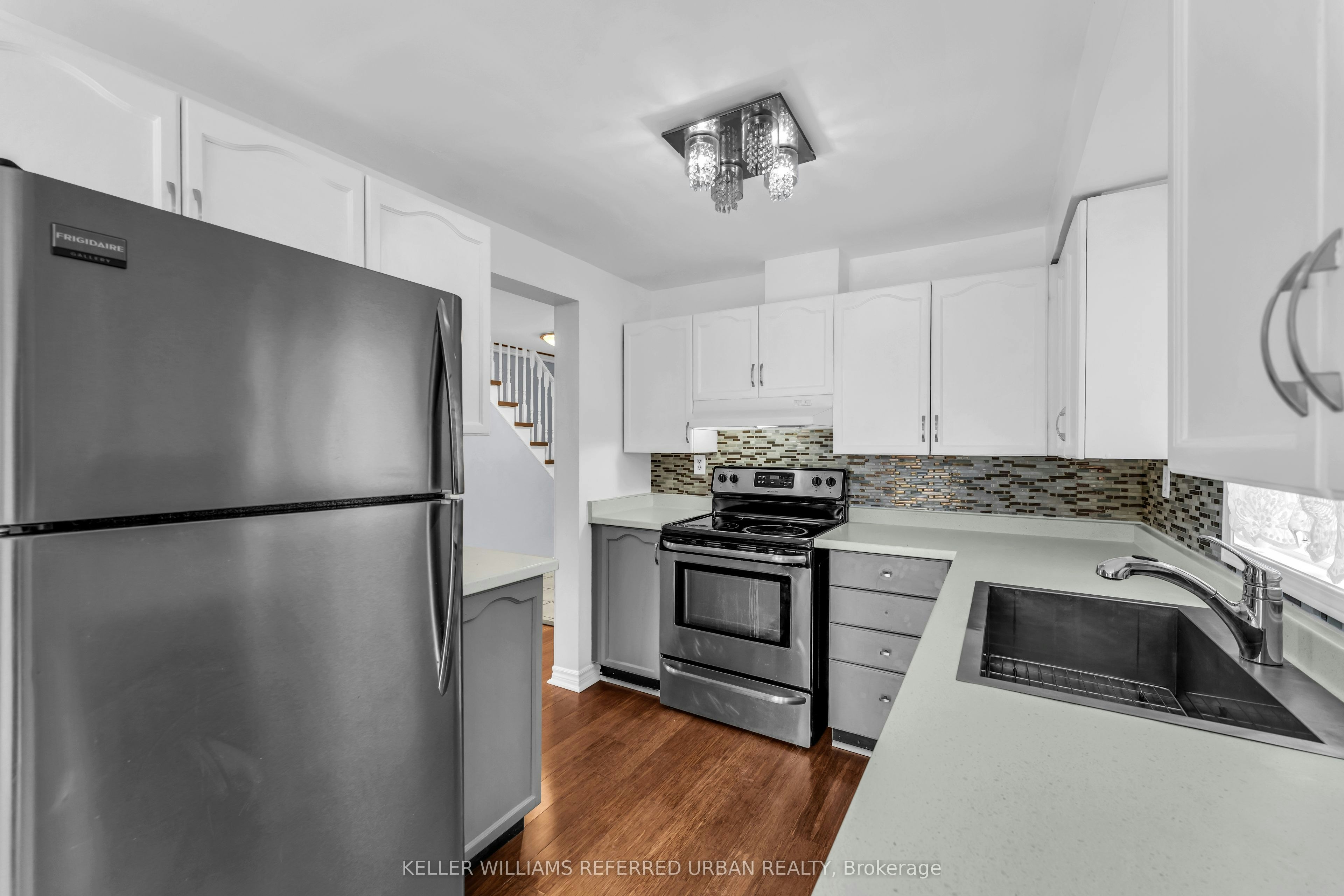 94 Laidlaw Drive, Barrie, ON, L4N 7S2 - 11