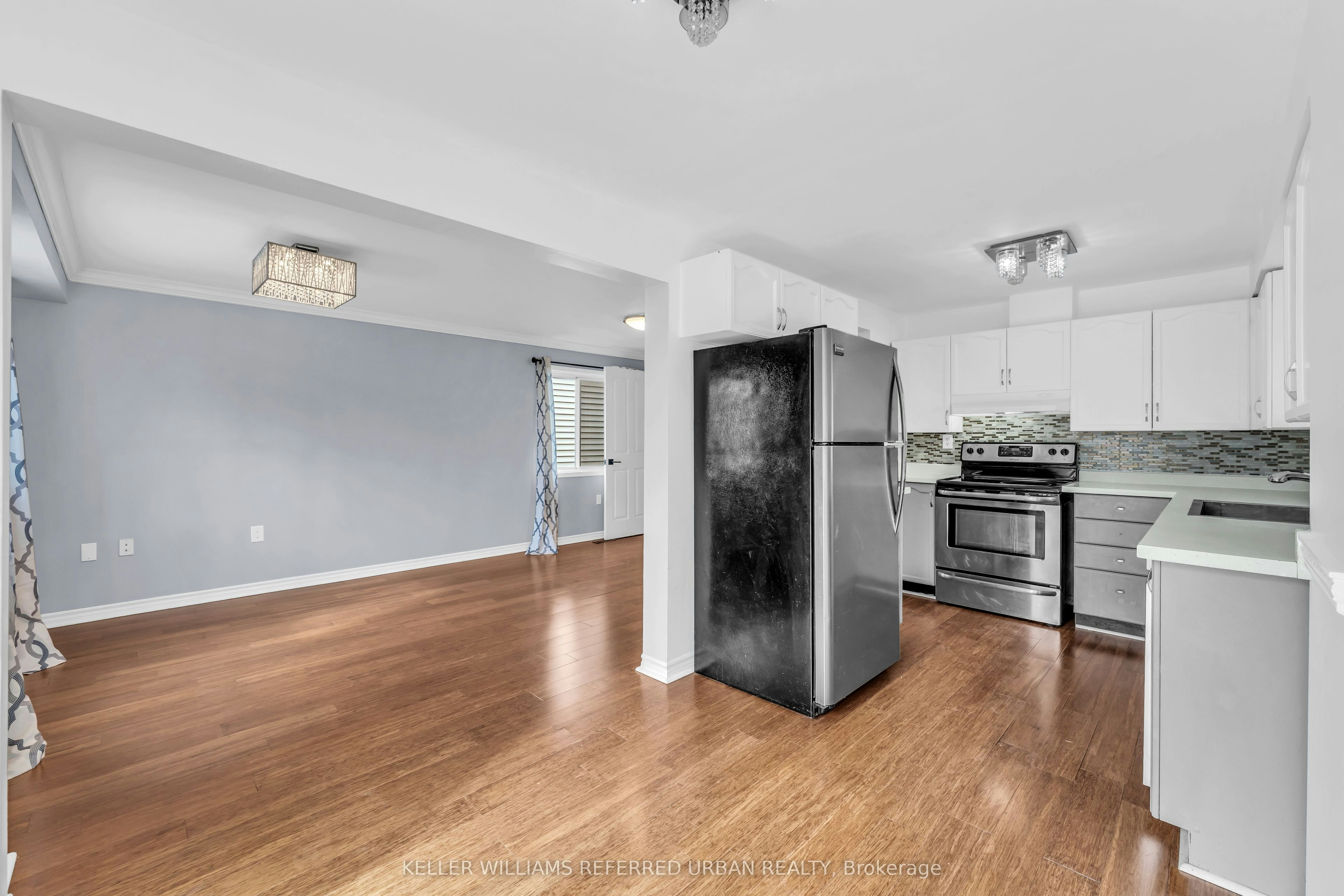 94 Laidlaw Drive, Barrie, ON, L4N 7S2 - 9