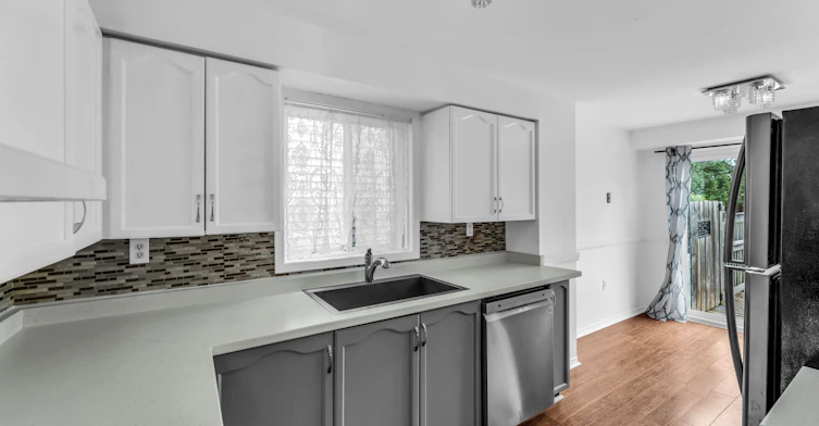 94 Laidlaw Drive, Barrie, ON, L4N 7S2 - 10
