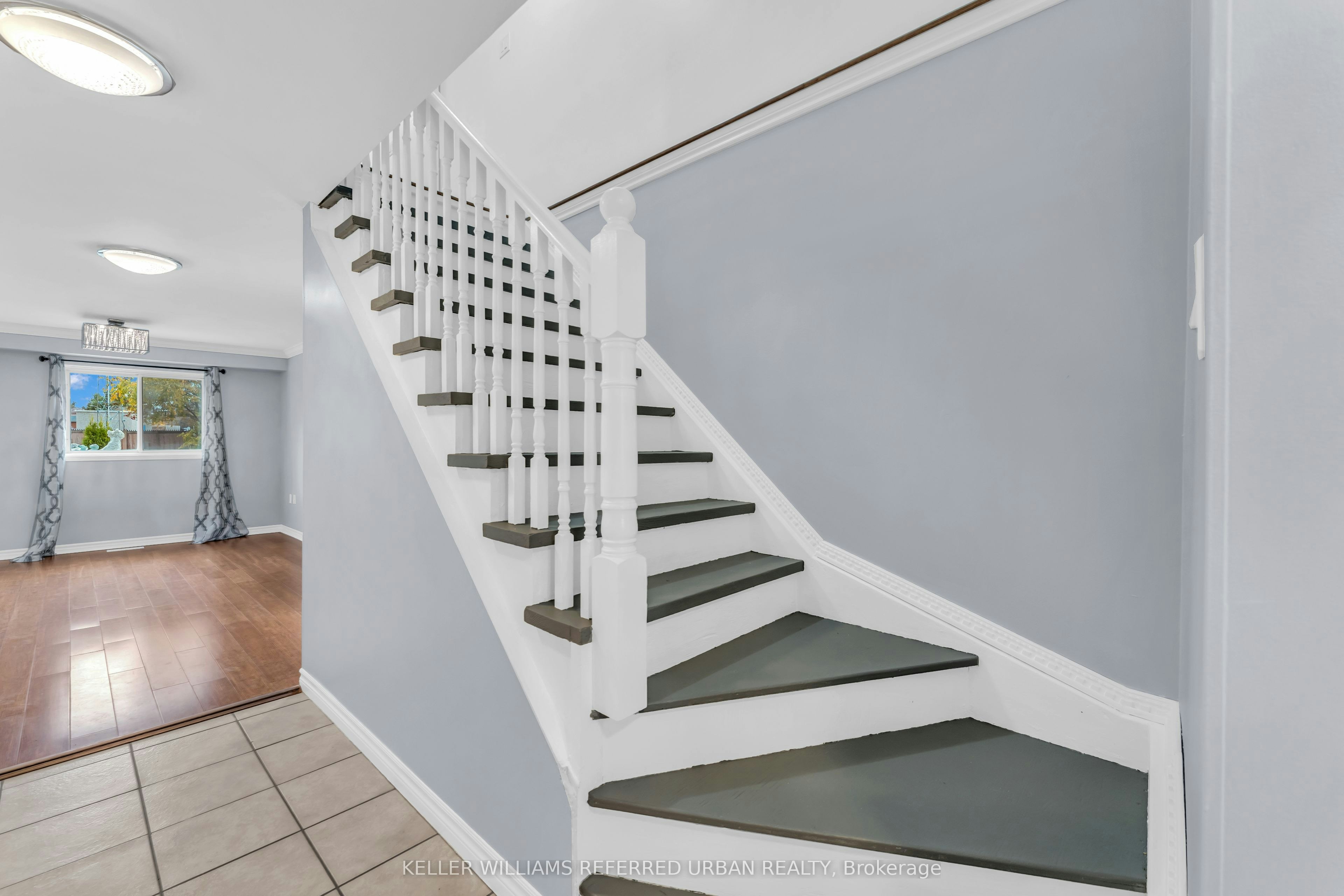 94 Laidlaw Drive, Barrie, ON, L4N 7S2 - 3