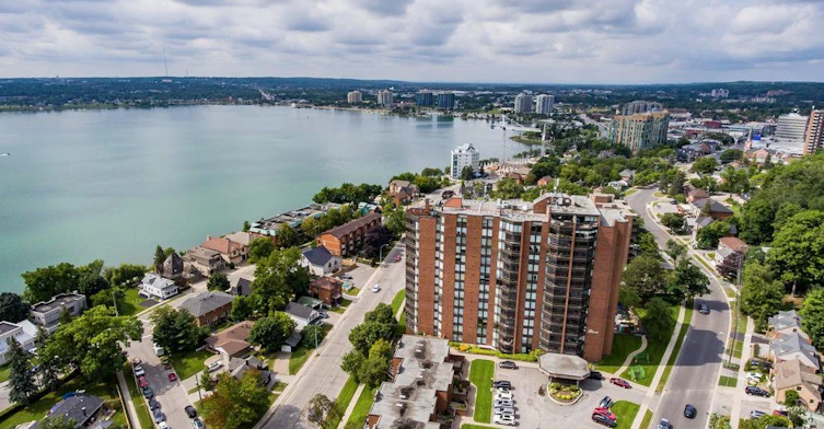 1208-181 Collier Street, Barrie, ON, L4M 3B5