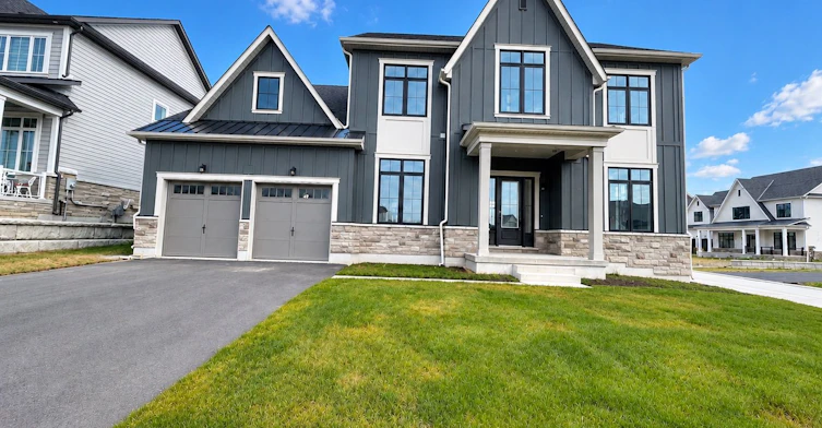 13 Vinnicombe Drive, Oro-Medonte, ON, L0L 2L0