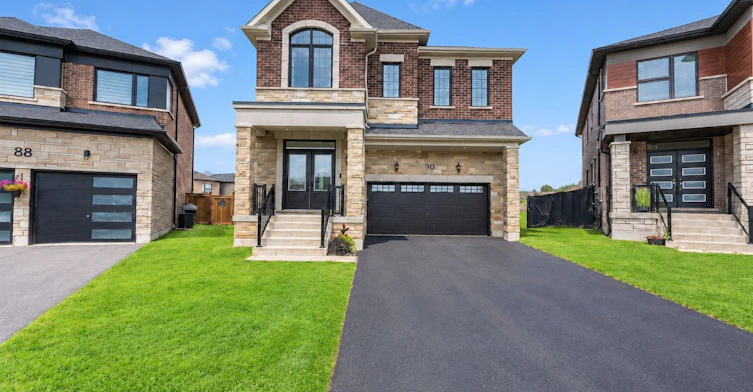90 Mcbride Trail, Barrie, ON, L9J 0Y6