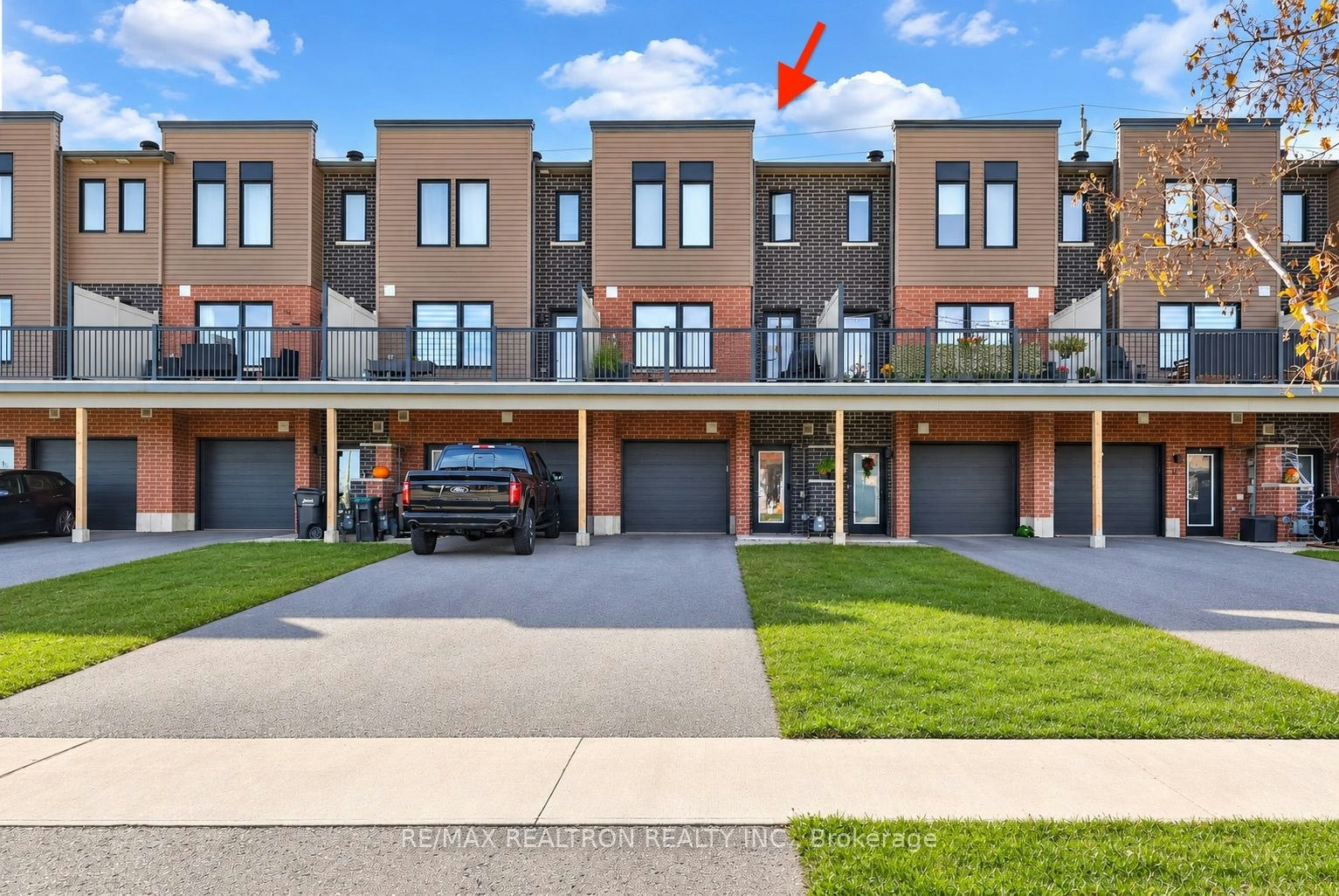 7 Fairlane Avenue, Barrie, ON, L9J 0N1