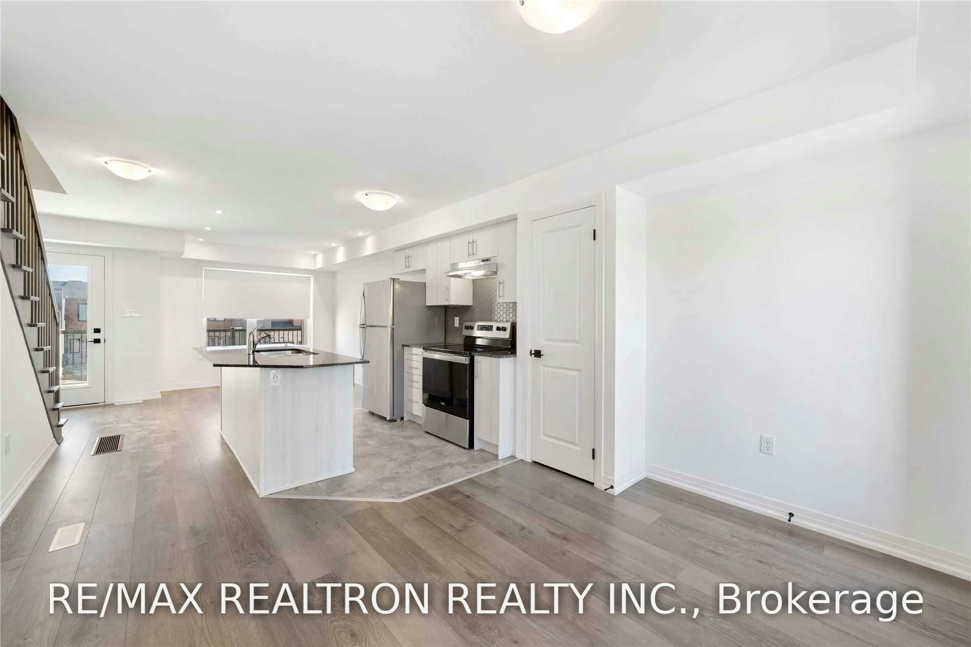 7 Fairlane Avenue, Barrie, ON, L9J 0N1 - 4