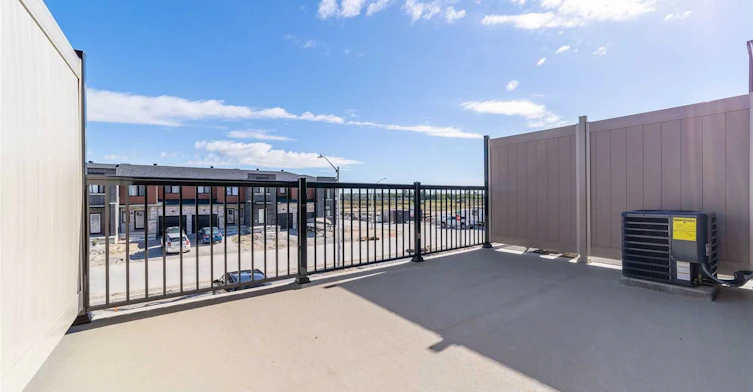 7 Fairlane Avenue, Barrie, ON, L9J 0N1 - 9