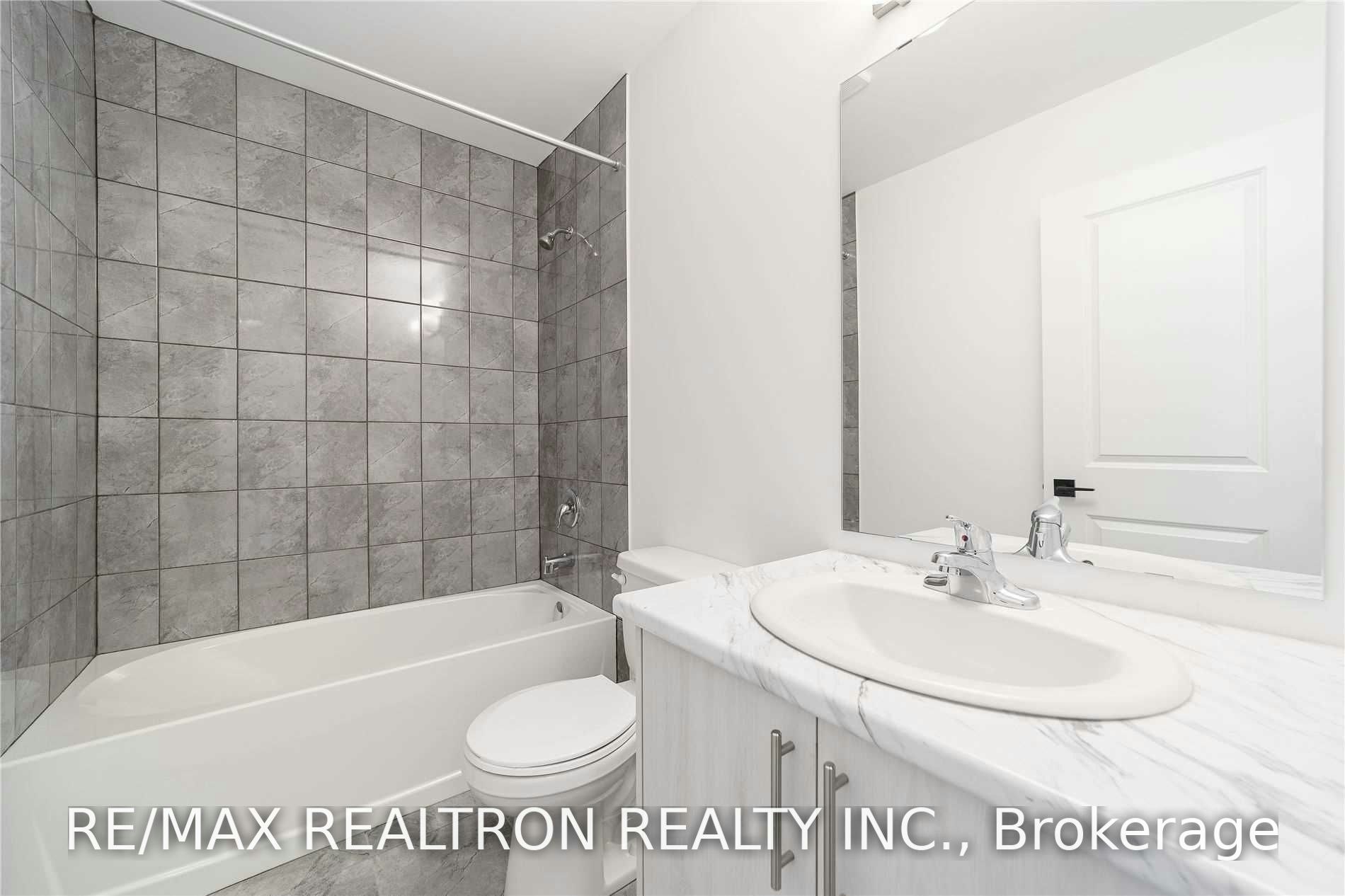 7 Fairlane Avenue, Barrie, ON, L9J 0N1 - 13