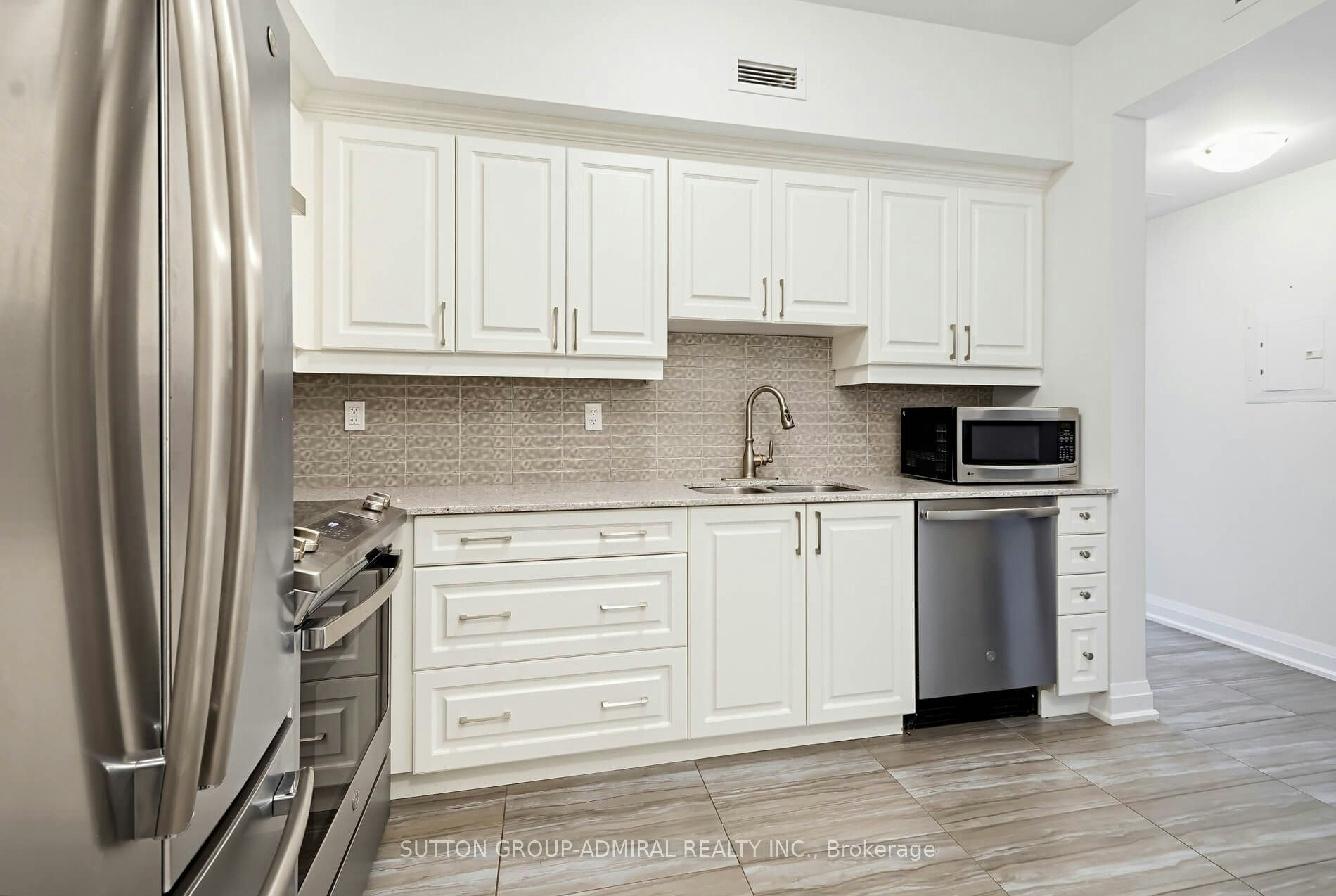 110-20 Koda Street, Barrie, ON, L9J 0J7 - 8