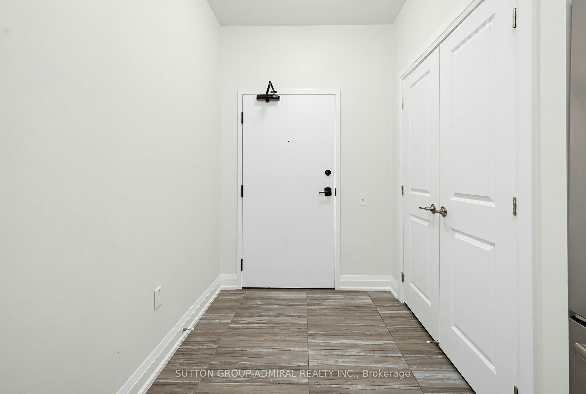 110-20 Koda Street, Barrie, ON, L9J 0J7 - 6