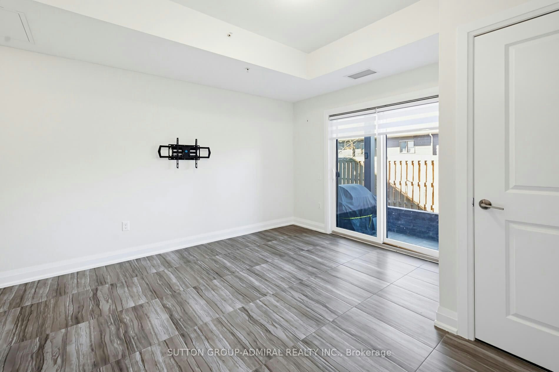 110-20 Koda Street, Barrie, ON, L9J 0J7 - 12
