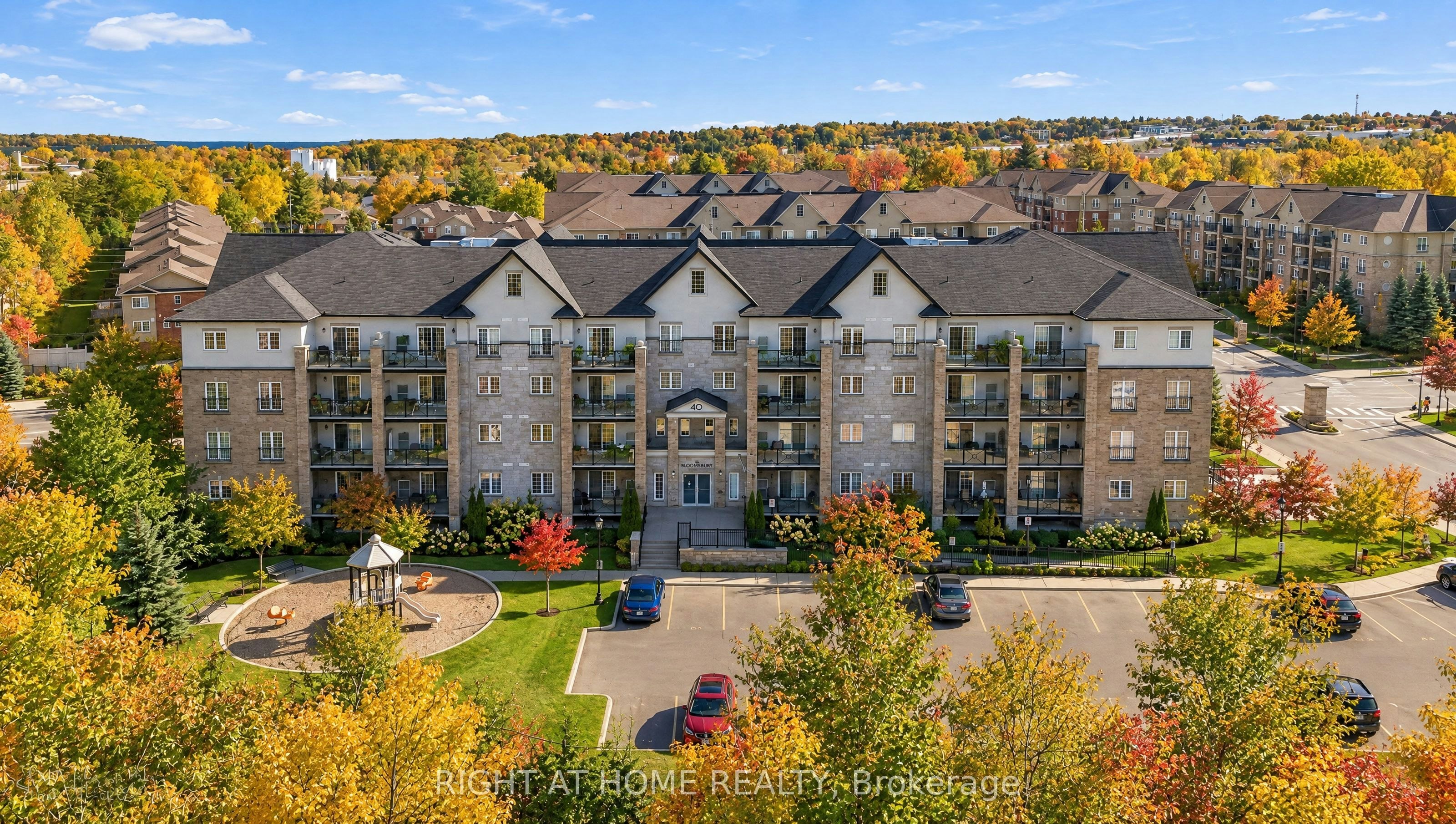 408-40 Ferndale Drive S