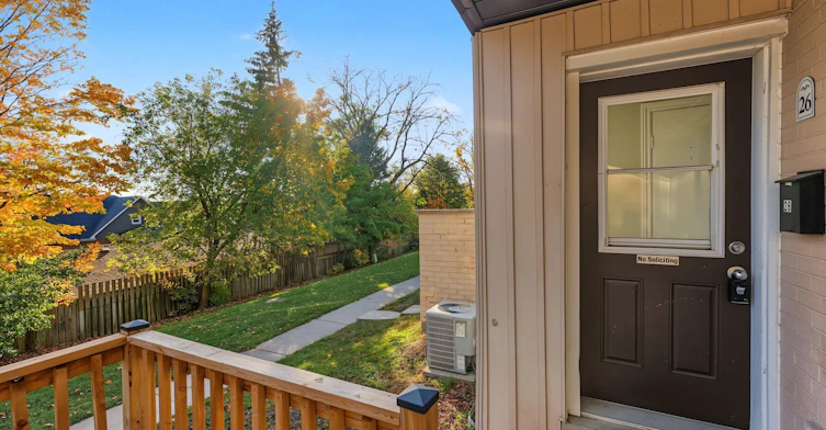 26-275 Blake Street, Barrie, ON, L4M 1K7 - 2