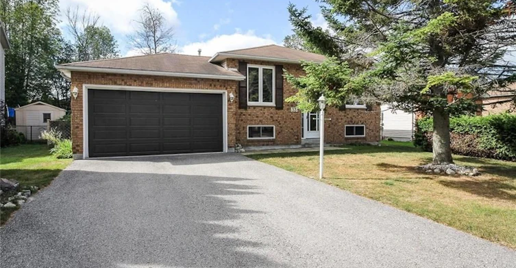33 Evergreen Crescent, Wasaga Beach, ON, L9Z 1B6