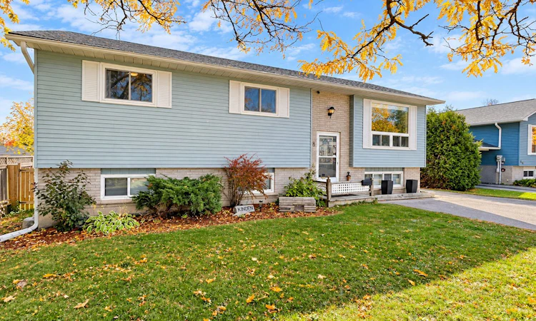 68 Cindy Lee Crescent