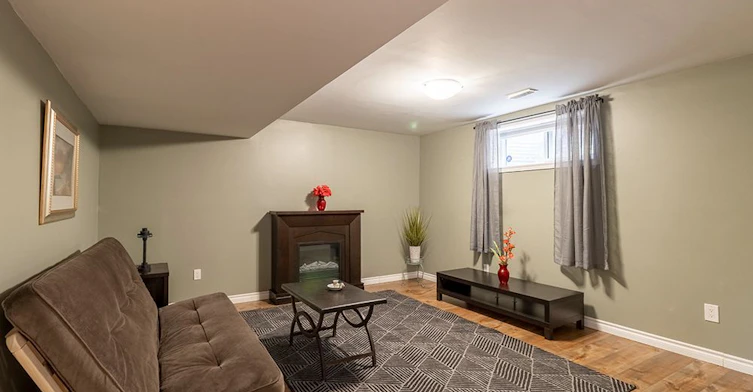 32 Davis Street, Collingwood, ON, L4P 3T8 - 32