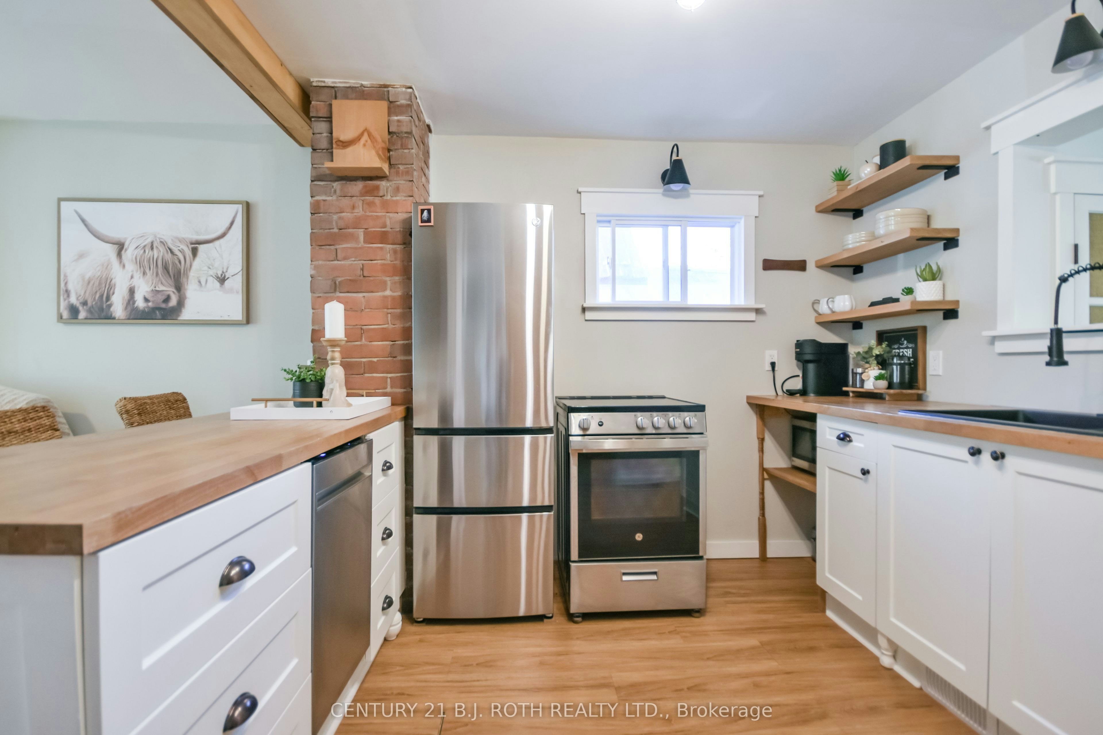 3358 Muskoka Street, Severn, ON, L0K 2B0 - 7