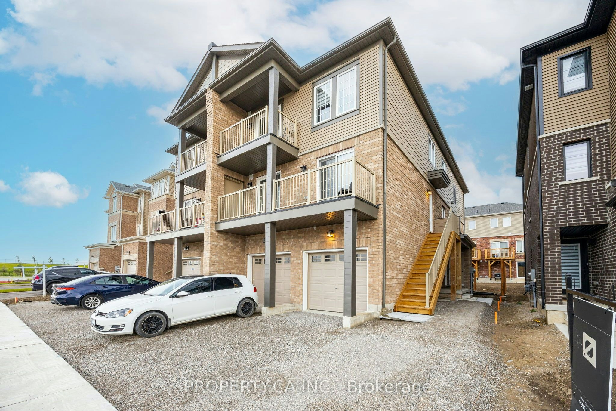 5-11 Tobias Lane, Barrie, ON, L9J 0T6 - 2