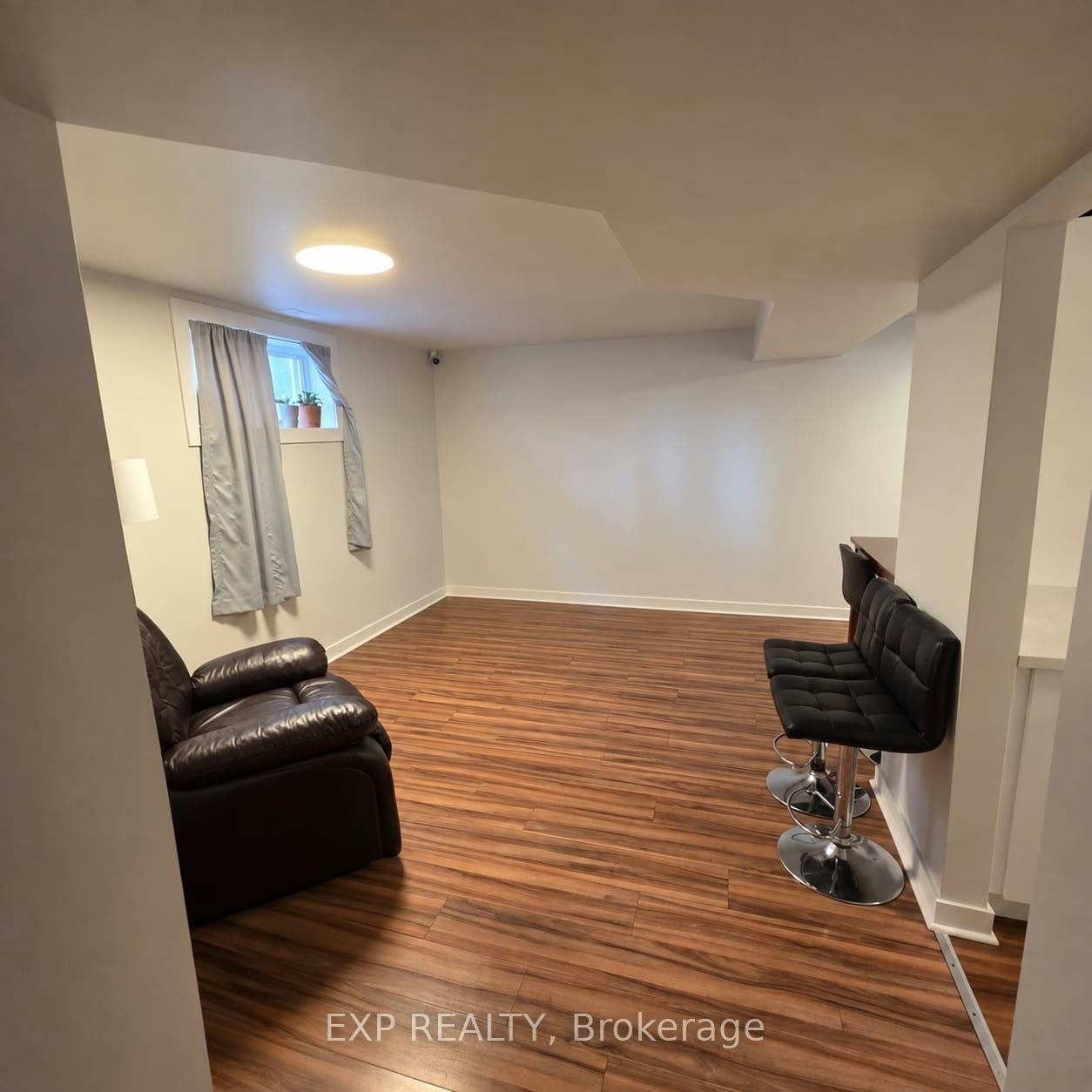 Lower-16 Lucas Avenue, Barrie, ON, L4N 9N1 - 2