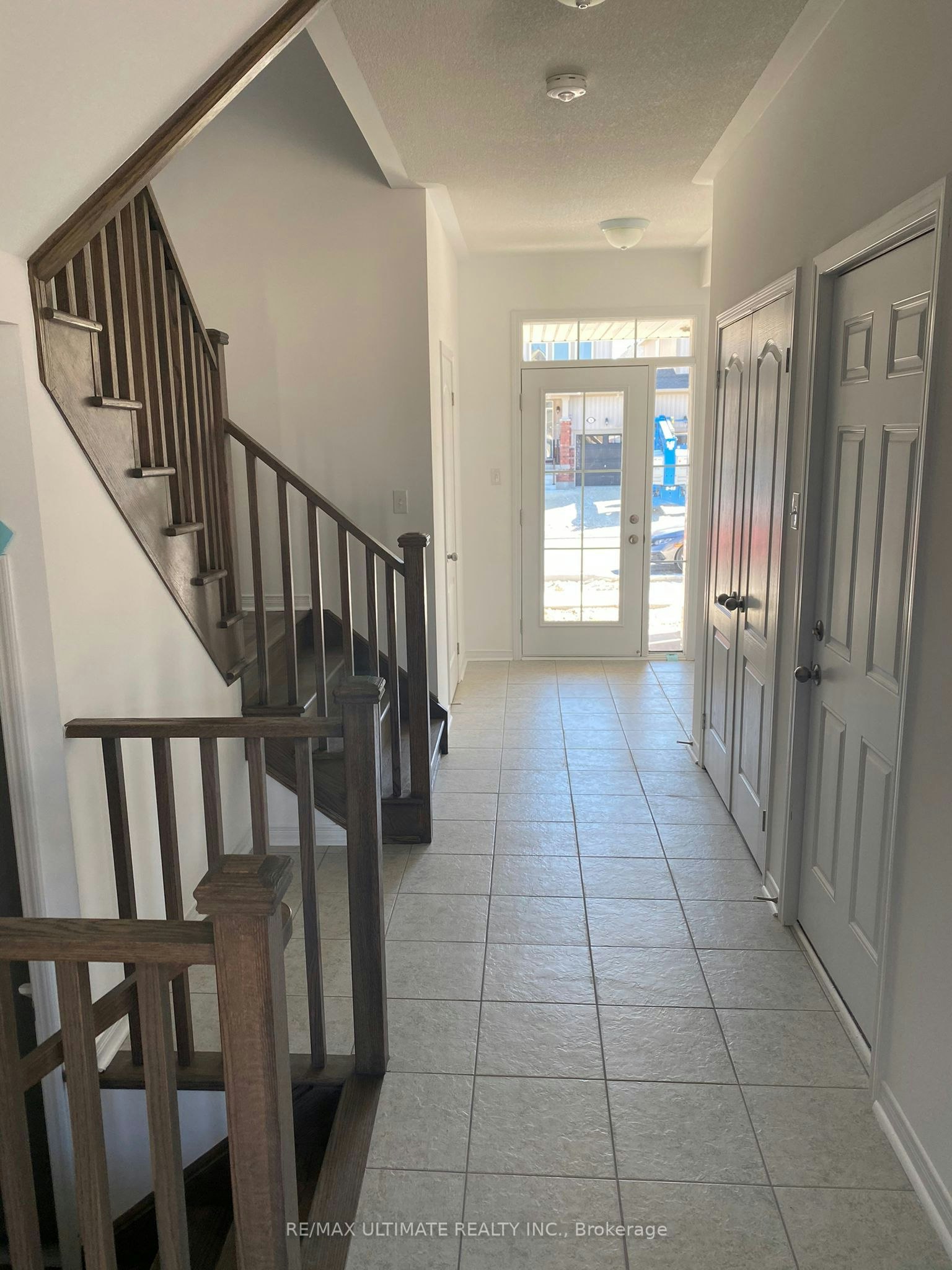 6 Bailey Street, Collingwood, ON, L9Y 3W8 - 2