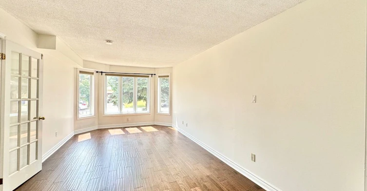 48 James Street, Barrie, ON, L4N 6Y3 - 4