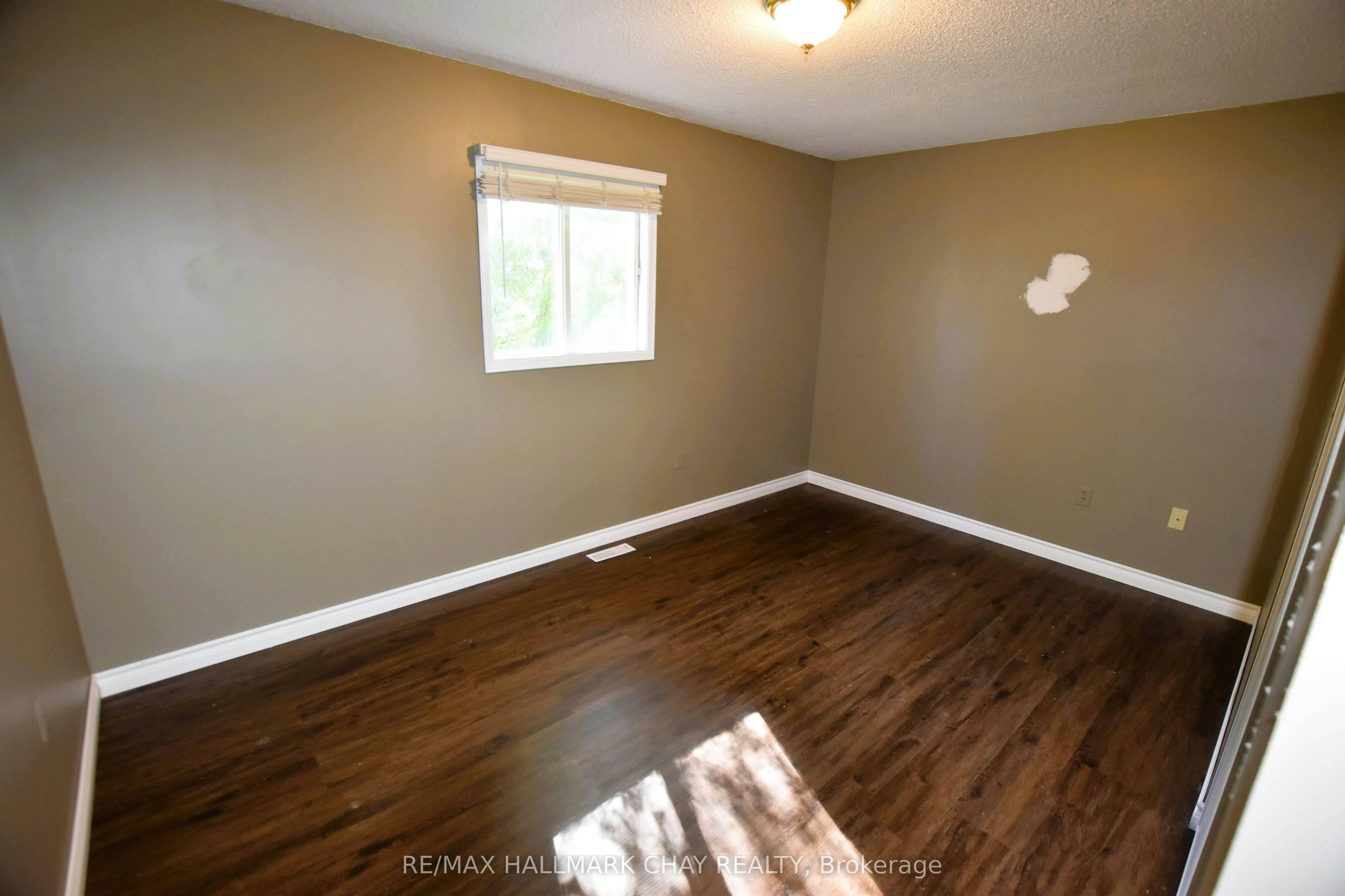Upper-19 Broadfoot Road, Barrie, ON, L4N 5K6 - 6