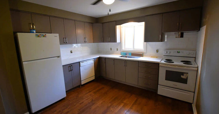 Upper-19 Broadfoot Road, Barrie, ON, L4N 5K6 - 3